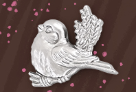 フクロウのピンバッジの写真